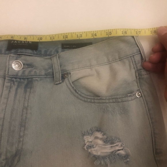 PacSun Men’s Distressed Vertical Stretch Skinny Denim Shorts Size W34 - Picture 8 of 14